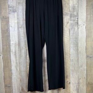 Woman Black Pull-On Dress Pants Pockets